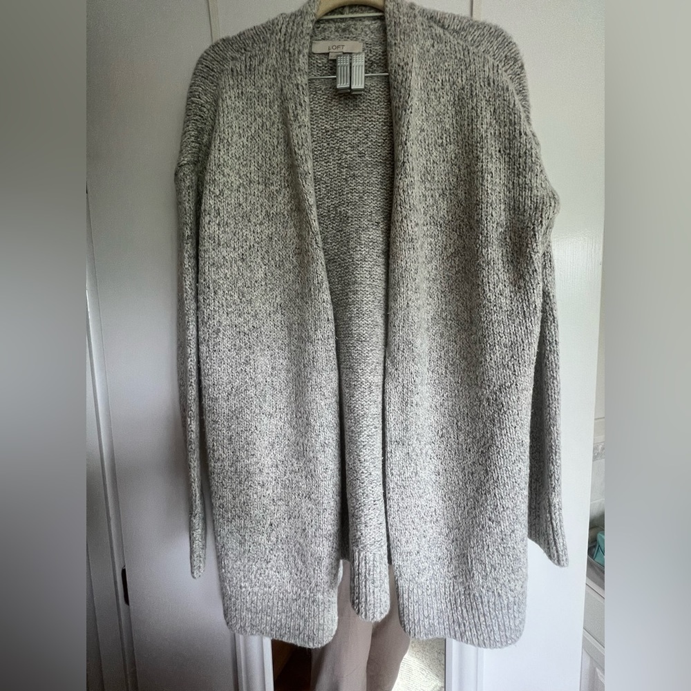 NWOT LOFT Size Medium Sweater